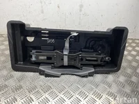 Audi 8W0012169G A5 (F53) 2018 Boîte à outils