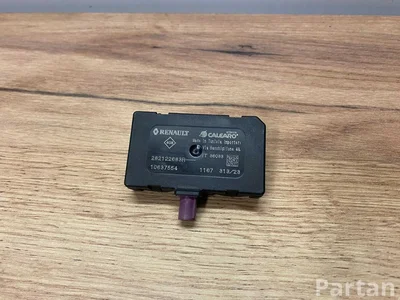 Renault 282122683R AUSTRAL 2024 Antenos stiprintuvas - Nuotrauka 1