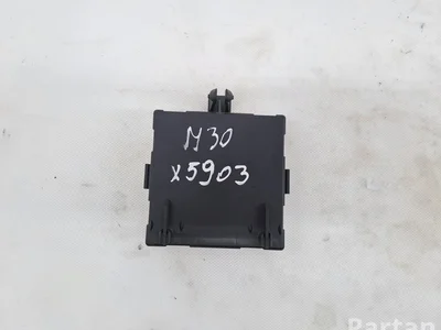 Mercedes-Benz A2229002109 C-CLASS (W205) 2015 Unité de commande pour porte Right Rear - Image 1