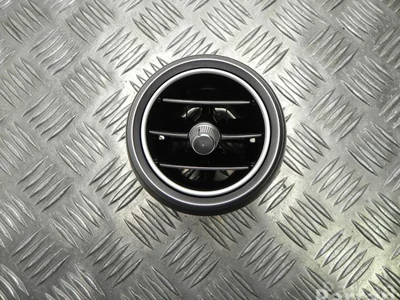 Mercedes-Benz A 205 830 03 01 / A2058300301 C-CLASS Coupe (C205) 2016 Évent - Image 1