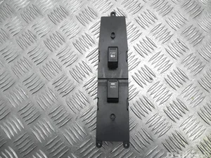 Kia 93575-2P110 / 935752P110 SORENTO II (XM) 2014 Bouton de lève-vitre