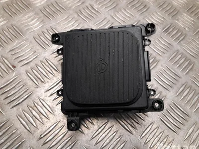 Hyundai 95560-BE9000 / 95560BE9000 Kona II 2024 Bouton de chargement sans fil - Image 1