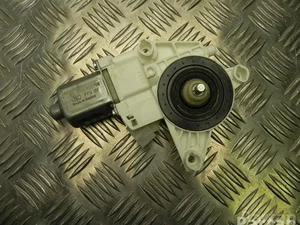 Mercedes-Benz A 166 906 06 01 / A1669060601 GL-CLASS (X166) 2013 Moteur de lève-vitre Right Rear