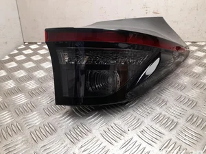 Toyota 81550-0DE20 / 815500DE20 Yaris Cross XP210 2025 Feu arrière