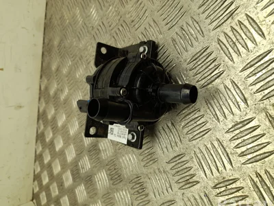 Ford USA LJ93-8K577-BC / LJ938K577BC Mustang Mach-E 2023 Zusatzwasserpumpe - Bild 1