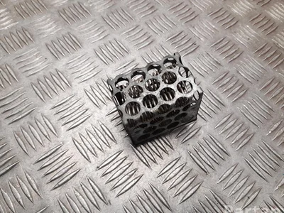 Mercedes-Benz A 000 821 22 60 / A0008212260 S-Class W126 1983 Résistance - Image 1