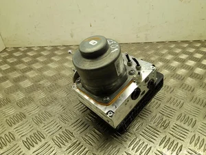 BMW 5A8B0F5 IX 1 2023 Unité de commande hydraulique ABS