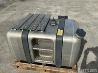 Gebrauchtes Original Mercedes-Benz Trucks A9604709502, A0175422017 ACTROS MP4 / MP5 2021 Kraftstofftank 490L