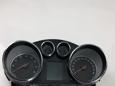 Opel 13355674 ASTRA J 2012 Tableau de bord - Image 1