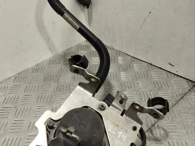 Porsche 97060531402, 97011302400 PANAMERA (970) 2013 Pompe à eau supplémentaire - Image 1