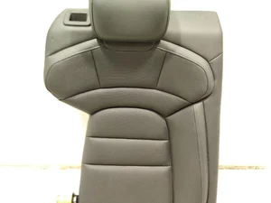 Porsche Taycan 2023 Siège arrière