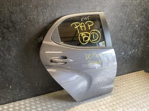 Toyota Yaris P210 2024 Porte Right Rear