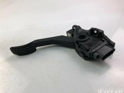 Volvo 31329062 V60 2013 Akseleratoriaus pedalas - Nuotrauka 1