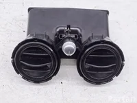 Mercedes-Benz A2058308301 KLASA C (W205) 2015 Dysza powietrzna