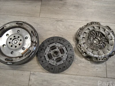 Volkswagen F4200, 324044710, F214930, 68405 CRAFTER 30-50 Box (2E_) 2011 Kit d'embrayage - Image 1