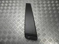 Dacia 768183421R Sandero III (DJF/BJI cross) 2022 Tapisserie voiture right side