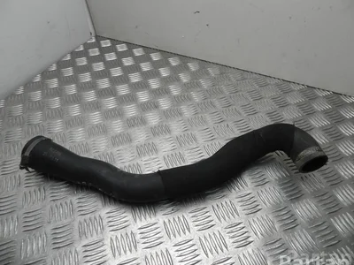 Ford AV61-6K863-HF / AV616K863HF FOCUS III 2012 Prise d'air / Conduit d'air d'admission - Image 1