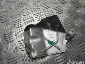 Mercedes-Benz A 274 142 02 20 / A2741420220 C-CLASS (W205) 2014 Support