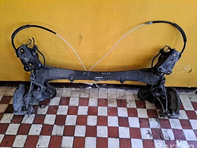 Opel Corsa F 2021 poutre d'essieu arrière - Image 1