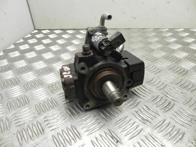 Volkswagen 03L 130 755 AN  / 03L130755AN PASSAT (362) 2013 Pompe d'alimentation - Image 1