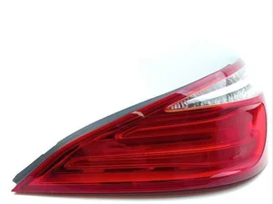 Mercedes-Benz A2318200264 SL (R231) 2013 Galinis žibintas dešinė USA