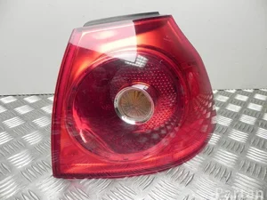 Volkswagen 1K6 945 096 E, 1K6 945 258 / 1K6945096E, 1K6945258 GOLF V (1K1) 2004 Feu arrière