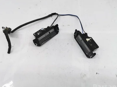 Hyundai 92501Q00 i20 III (BC3, BI3) 2022 Éclairage de plaque d'immatriculation - Image 1