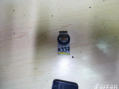 Volkswagen 4B0 820 539 / 4B0820539 GOLF VI (5K1) 2011 Interrupteur de température - Image 1