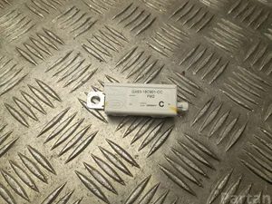 Jaguar GX63-18C901-CC / GX6318C901CC XF (X260) 2017 Amplificateur d'antenne