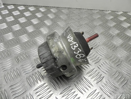 AUDI 4F0 199 382 / 4F0199382 A6 (4F2, C6) 2008 Подвеска двигателя