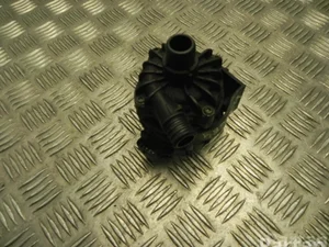 BMW 2284291 5 (F10) 2014 Pompe à eau supplémentaire