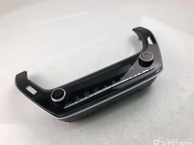 Toyota 55900-02E10 / 5590002E10 COROLLA седан (_E18_, ZRE17_) 2016 Панель управления автом.сист. кондиционера - Изображение 1