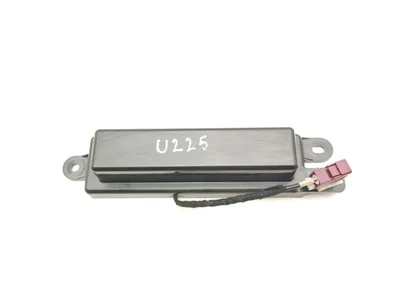 Chevrolet 22964579, 420767089 CORVETTE (C7) 2015 Amplificateur d'antenne - Image 1