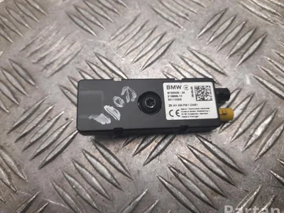 BMW 8795939 2' F44 Gran Coupé 2021 Amplificateur d'antenne - Image 1