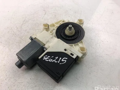 Renault 827310185R MEGANE III Hatchback (BZ0_) 2012 Window lifter motor - Image 1