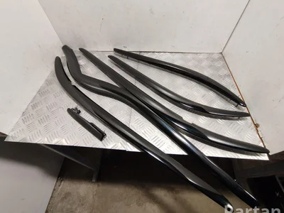 Maserati 18325, 940822416, 80335800, 80335600, 80335400 GRAN TURISMO 2014 cubierta del marco de cristal de puertas - Imagen 1