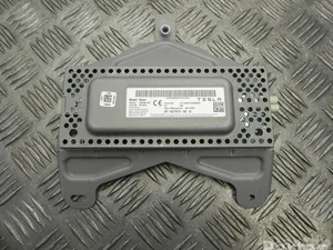 Tesla 1527973-00-D / 152797300D Model Y 2023 Unité radio