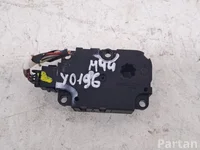 Mercedes-Benz ZBAT0075D00 C-CLASS (W205) 2015 Sklendės reguliavimo varikliukas