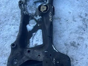 Škoda 5WA199315E Octavia Mk4 Combi 2024 Траверса спереди