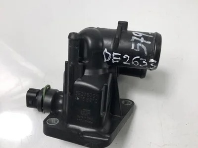 Opel 55206391 CORSA D 2010 Boîtier du thermostat - Image 1