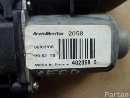 KIA 402058D CEE'D Hatchback (ED) 2009 Window lifter motor Right Rear