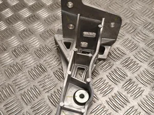Gebrauchtes Original BYD UXEB-8109511 / UXEB8109511 SEALION 7 2026 Motorhalter