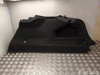 BMW 5 A1C 3D4 / 5A1C3D4 5 G60 2025 Обивка багажного отсека справа