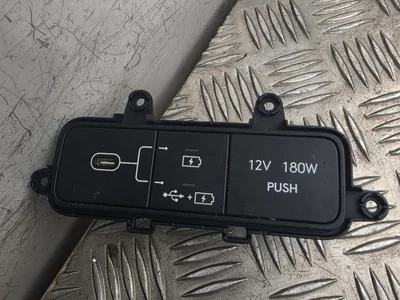 Hyundai 961A0-GI000 / 961A0GI000 Ioniq 5 NE 2025 Įvesties įrenginys USB - Nuotrauka 1