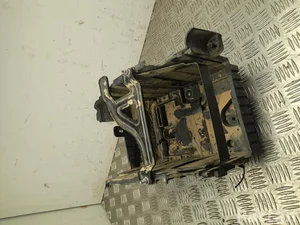 Ford JT76-10723-A / JT7610723A TRANSIT COURIER Kombi 2018 Bac à batterie