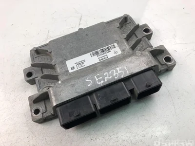 Renault 237D40225R; 237D40054R / 237D40225R, 237D40054R ZOE (BFM_) 2015 Unité de contrôle moteur - Image 1