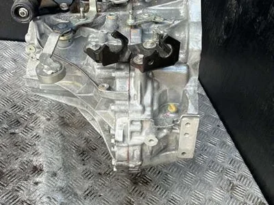 Toyota 303000D513 YARIS (_P13_) 2020 Ступенчатая коробка передач 6-ступенч - Изображение 1