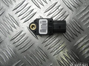 Toyota 89831-02100 / 8983102100 AURIS (_E15_) 2012 Capteur d'impact (systèmes d'airbag)