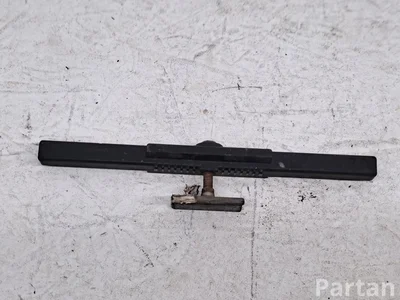 Mercedes-Benz A2056200018 C-CLASS (W205) 2015 Bandeja de batería - Imagen 1