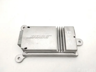 Porsche 991.645.567.00 / 99164556700 CAYMAN (981) 2014 Amplificateur audio - Image 1